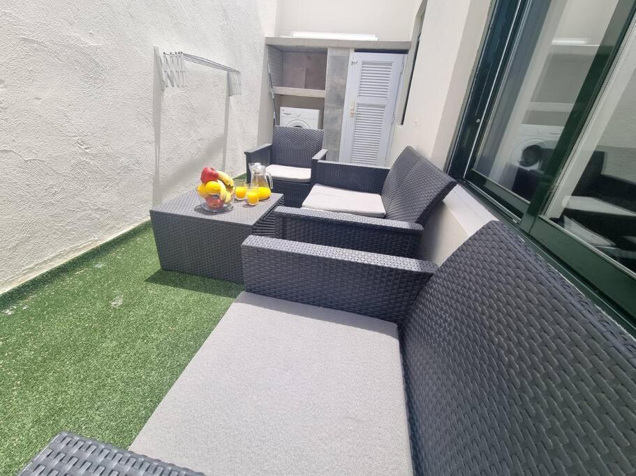 Pequeno Bungalow Firt Line Of The Sea Costa Teguise Eksteriør billede
